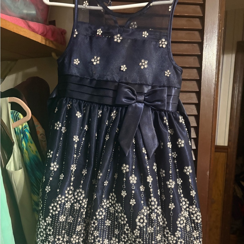 Love Blue A-line Crew Neck Sleeveless Dress